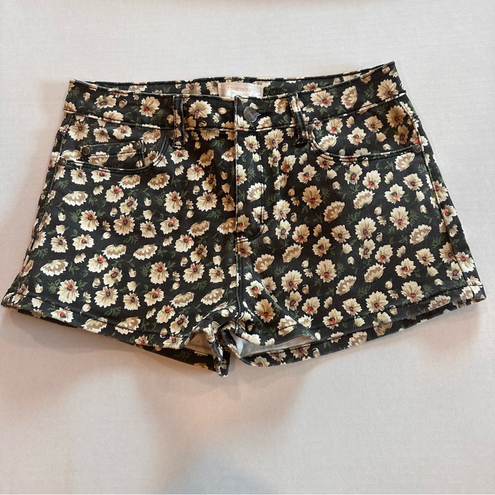 Women's ~Forever 21~ Floral Jean Shorts Size Small‎ 28